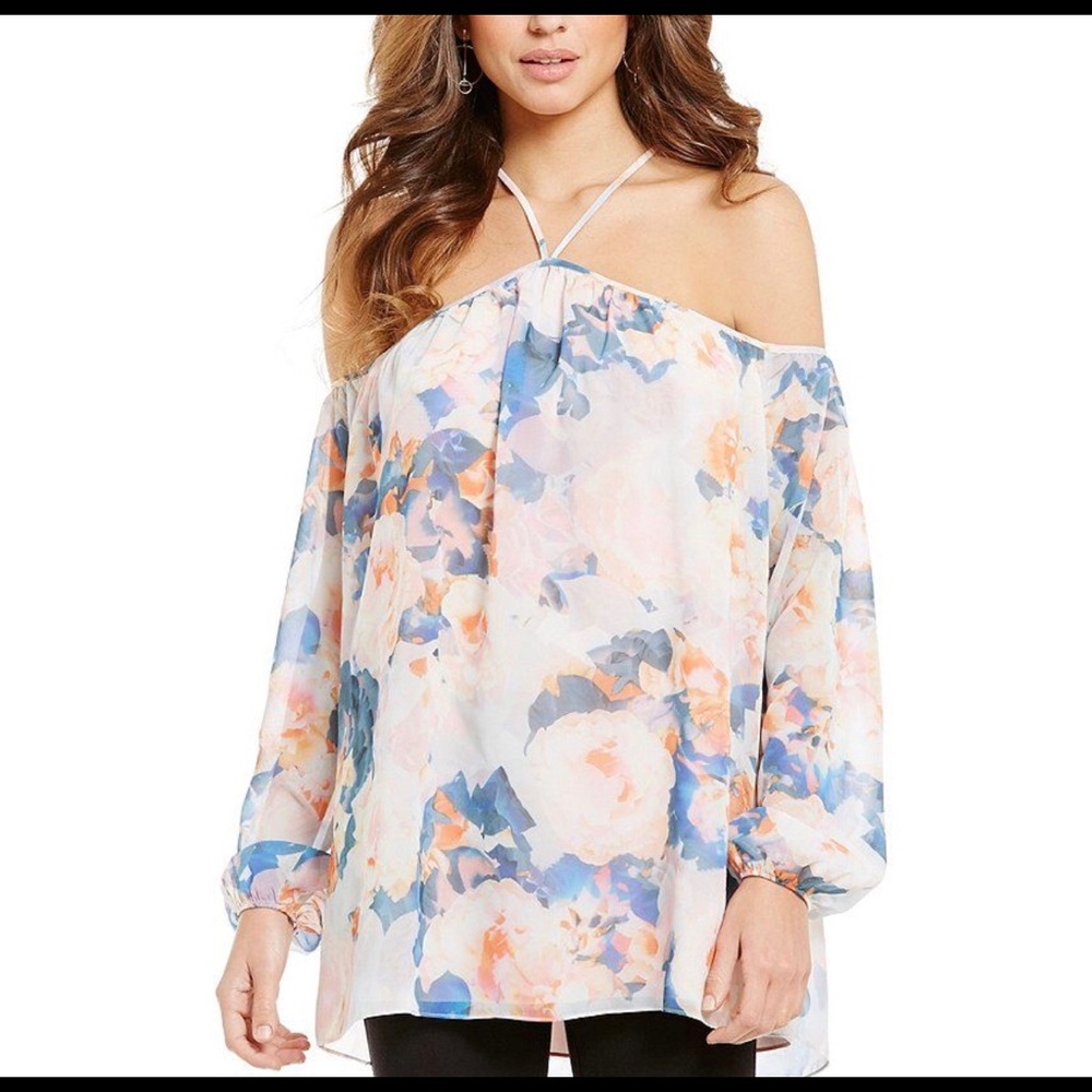 Blue (NOT FLORAL) Gianni Bini blouse